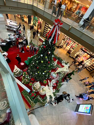 Clothing Store «Nike Lenox», reviews and photos, 3393 Peachtree Rd, Atlanta, GA 30326, USA