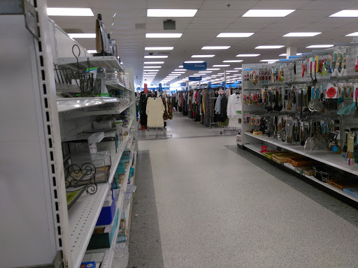 Clothing Store «Ross Dress for Less», reviews and photos, 7111 North Point Pkwy, Alpharetta, GA 30022, USA