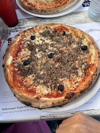 Pizza du Pizzeria La Tosca à Saint-Cyprien - n°4