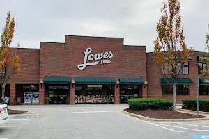 Lowes Foods on Gateway Commons Circle image