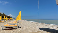 Foto von Spiaggia di Scerne mit sehr sauber Sauberkeitsgrad