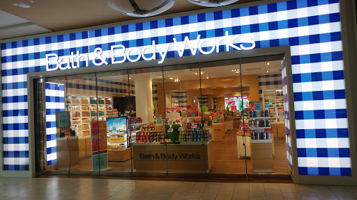 Shopping Mall «Queens Center», reviews and photos, 90-15 Queens Blvd, Elmhurst, NY 11373, USA