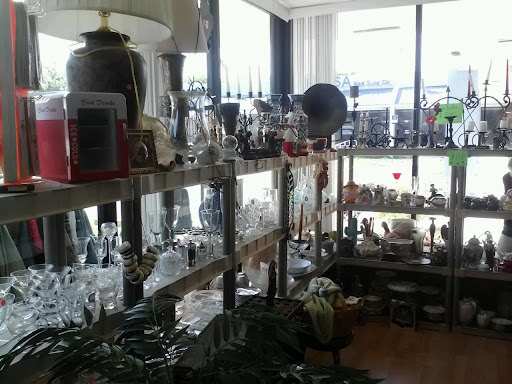 Thrift Store «Chabad Thrift Store», reviews and photos, 4201 N Dixie Hwy, Oakland Park, FL 33334, USA