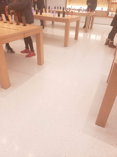 Computer Store «Apple Orland Square Mall», reviews and photos, 428 Orland Square Dr, Orland Park, IL 60462, USA