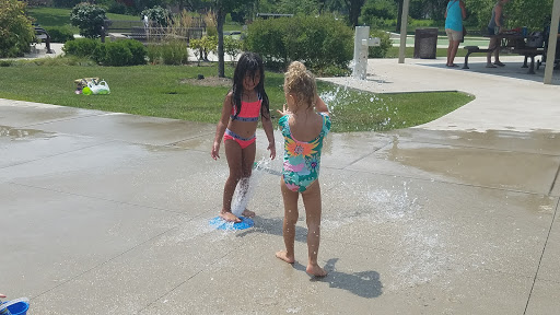 Park «Fountain Square Park», reviews and photos, 1751 Gibson Dr, Elk Grove Village, IL 60007, USA