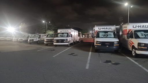 Truck Rental Agency «U-Haul Moving & Storage of Thornton», reviews and photos, 4833 Thornton Ave, Fremont, CA 94536, USA