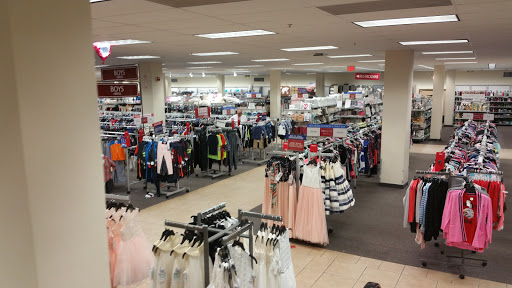 Clothing Store «Burlington Coat Factory», reviews and photos, 74 Broad St, Stamford, CT 06901, USA