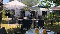 Atmosphère du Restaurant français Restaurant La Ptite Adresse à Ambarès-et-Lagrave - n°7