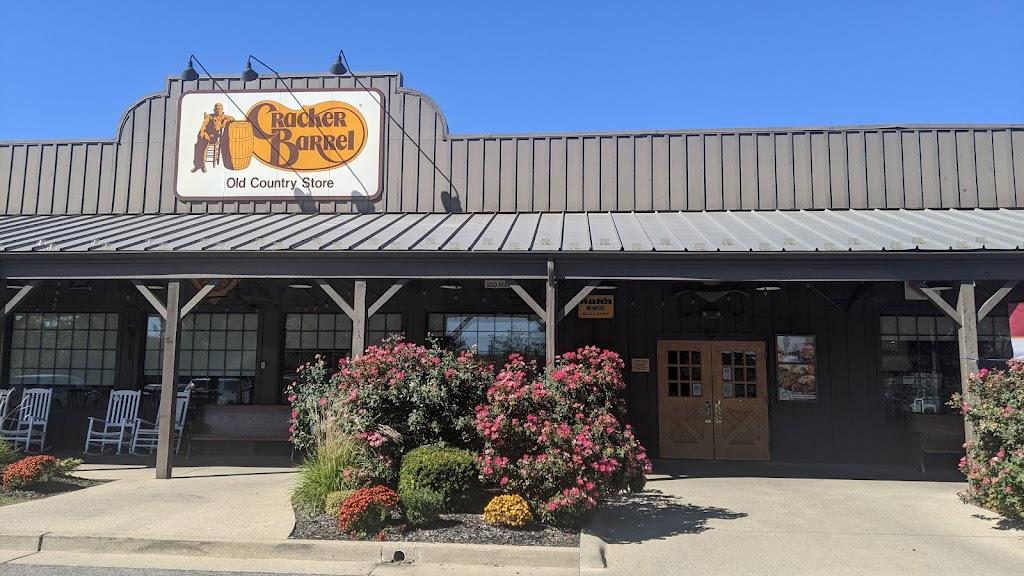 Cracker Barrel Old Country Store 62864