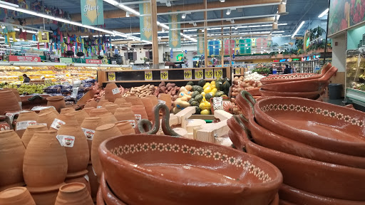 Supermarket «Vallarta Supermarkets», reviews and photos, 18571 Soledad Canyon Rd, Canyon Country, CA 91351, USA