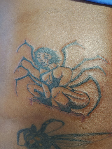 Tattoo Shop «Royal Oak Tattoo», reviews and photos, 820 S Washington Ave, Royal Oak, MI 48067, USA