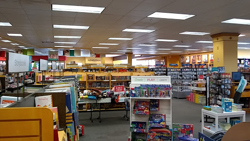 Book Store «Books-A-Million», reviews and photos, 335 Howe Ave, Cuyahoga Falls, OH 44221, USA