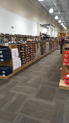 Shoe Store «DSW Designer Shoe Warehouse», reviews and photos, 538 Boston Post Rd, Orange, CT 06477, USA