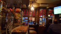 Atmosphère du Restaurant Hall's Beer Tavern à Paris - n°16