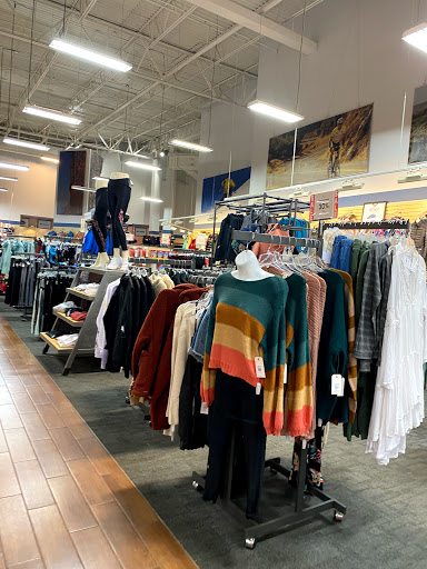 Outdoor Sports Store «Sun & Ski», reviews and photos, 501 Opry Mills Dr, Nashville, TN 37214, USA