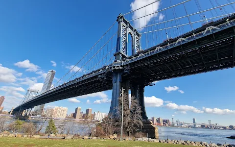 Brooklyn Bridge Park image
