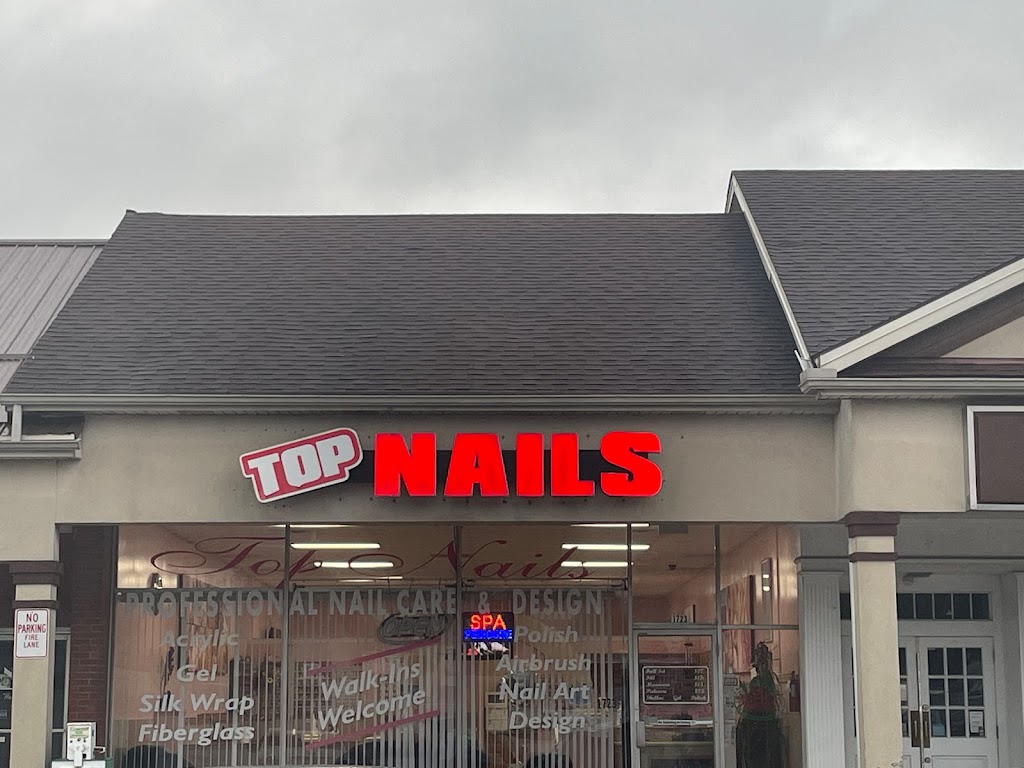 Top Nails 44515