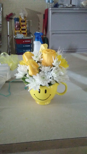 Florist «Metro Florist & Gifts», reviews and photos, 216 W 6th St, Ferris, TX 75125, USA