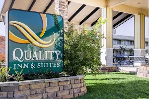 Quality Inn & Suites Cameron Park Shingle Springs image