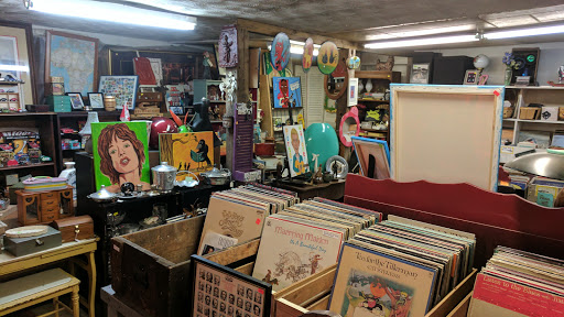 Used Furniture Store «Buried Treasures», reviews and photos, 1611 Fairview Blvd, Fairview, TN 37062, USA