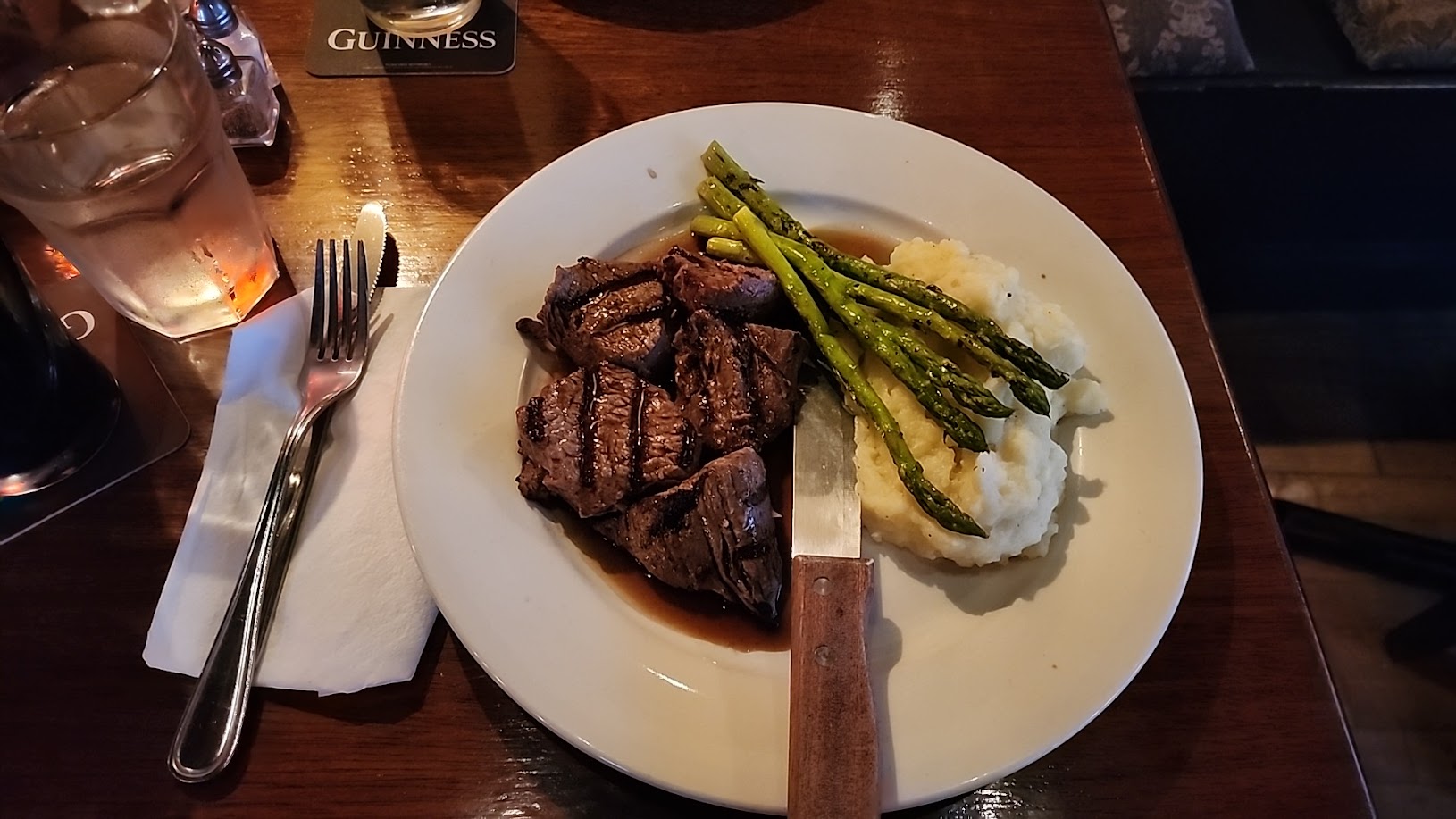 Olde Main Street Pub