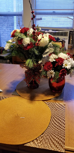 Flowers First By Erskine, 511 E 75th St, Chicago, IL 60619, USA, 