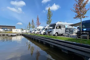 Camperplaats Leeuwarden image