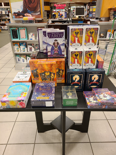 Book Store «Barnes & Noble», reviews and photos, 5132 W Saginaw Hwy, Lansing, MI 48917, USA