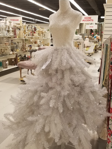 Department Store «T.J. Maxx & HomeGoods», reviews and photos, 7 Neponset St, Worcester, MA 01606, USA