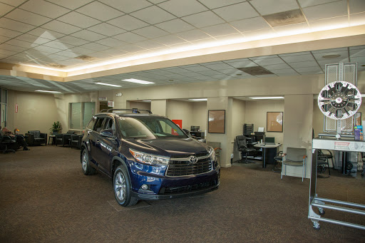 Toyota Dealer «Fred Anderson Toyota of Asheville», reviews and photos, 777 Brevard Rd, Asheville, NC 28806, USA
