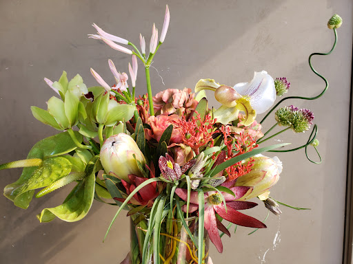 Florist «Dixon Florist & Gift Shop», reviews and photos, 150 E A St, Dixon, CA 95620, USA