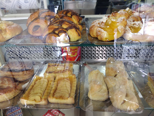 Pastelaria Edili no Pêra, Faro