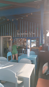Atmosphère du Bar-restaurant à huîtres Les Petites Folies à Gujan-Mestras - n°5