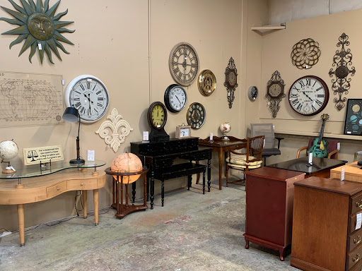 Furniture Store «Upscale Consignment Furniture & Decor», reviews and photos, 17785 SE 82nd Dr, Gladstone, OR 97027, USA