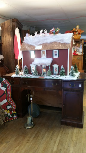 Antique Furniture Store «Useful Things Antiques & Collectibles Store», reviews and photos, 11 Crenshaw Ln, Coxs Creek, KY 40013, USA