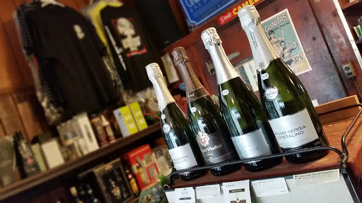 Wine Store «Avenue Wine Shop», reviews and photos, 1728 Cleveland Ave NW, Canton, OH 44703, USA