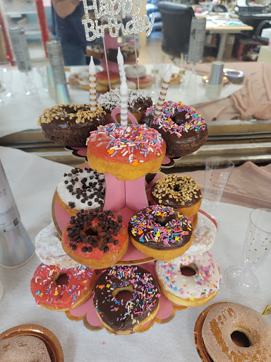 Donut Shop «Alvernon Donut Shop», reviews and photos, 1450 S Alvernon Way, Tucson, AZ 85711, USA