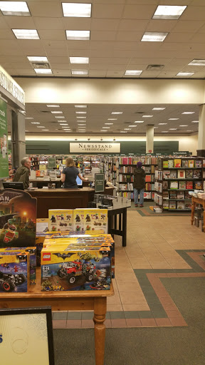 Book Store «Barnes & Noble», reviews and photos, 3651 Jefferson Davis Hwy, Alexandria, VA 22305, USA