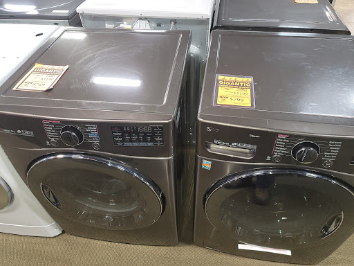 Appliance Store «Appliance Center Home Store», reviews and photos, 321 Illinois Ave, Maumee, OH 43537, USA