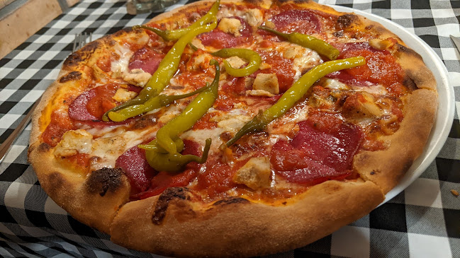 Trattoria Dolce Vita Pizzéria - Pizza