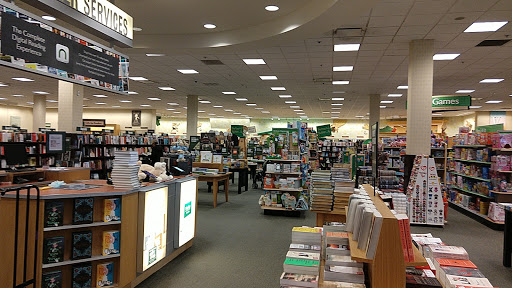 Book Store «Barnes & Noble», reviews and photos, 113 W County Center, Des Peres, MO 63131, USA