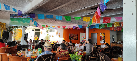 El Marquéz Restaurante-Bar - Malecón, P.º Ramón Corona 19, Lourdes, 45900 Chapala, Jal., Mexico