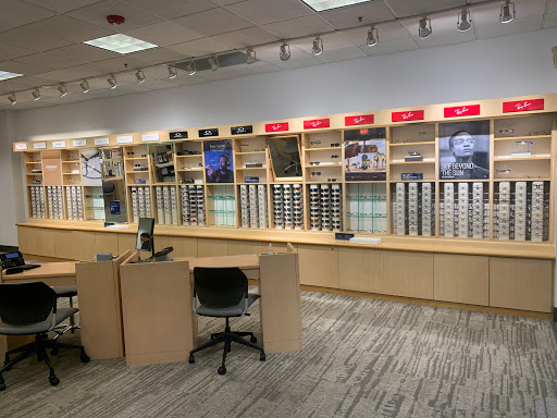 Eye Care Center «LensCrafters», reviews and photos, 1298 Fox Valley Center Dr, Aurora, IL 60504, USA