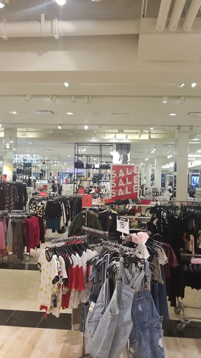 Clothing Store «Forever 21», reviews and photos, 211 W Farms Mall, Farmington, CT 06032, USA