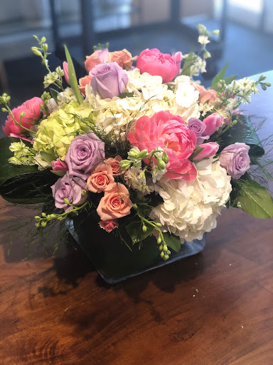 Florist «Westgate Flower & Plant Shop», reviews and photos, 841 S Oak Park Ave, Oak Park, IL 60304, USA