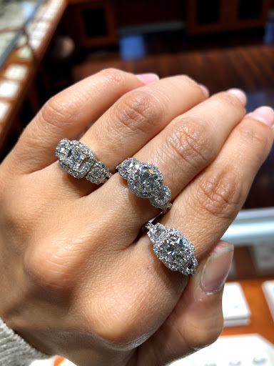 Jewelry Store «Jean Pierre Jewelers», reviews and photos, 21400 Ventura Blvd, Woodland Hills, CA 91364, USA