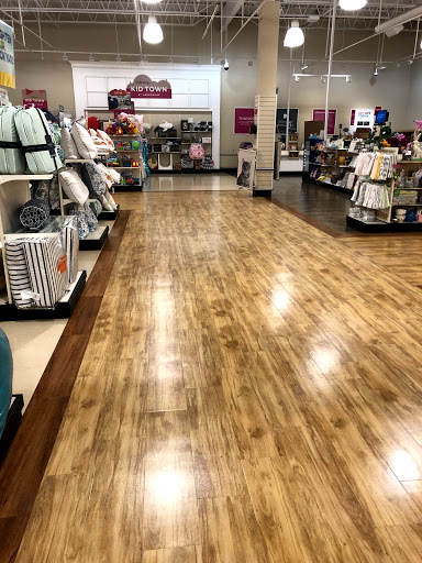 Department Store «HomeGoods», reviews and photos, 162 Everett Ave, Chelsea, MA 02150, USA