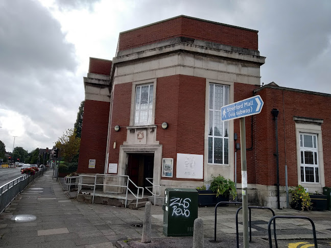 Comments and reviews of Stretford Library