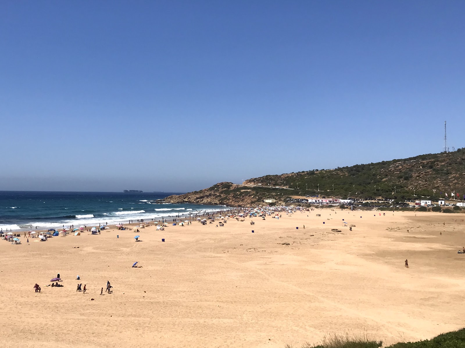 Fotografie cu Plage Sol cu o suprafață de apa pură turcoaz