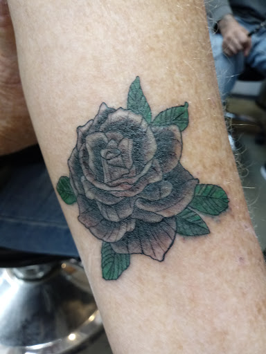 Tattoo Shop «Tiki Tattoos», reviews and photos, 707 Seaboard St, Myrtle Beach, SC 29577, USA